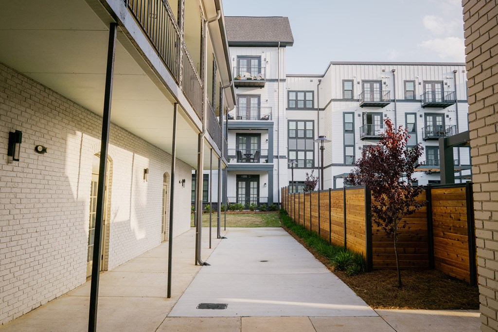 Backyard at The Quarter House, Mississippi, 39216