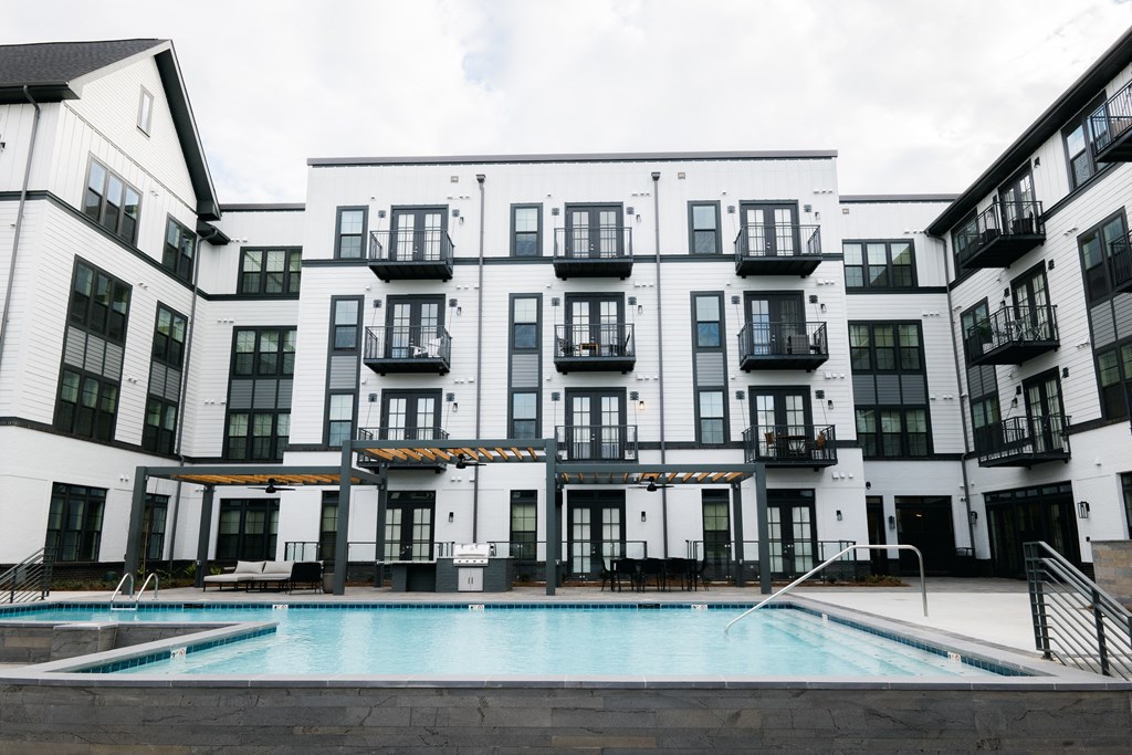 Pool View at The Quarter House, Jackson, MS, 39216