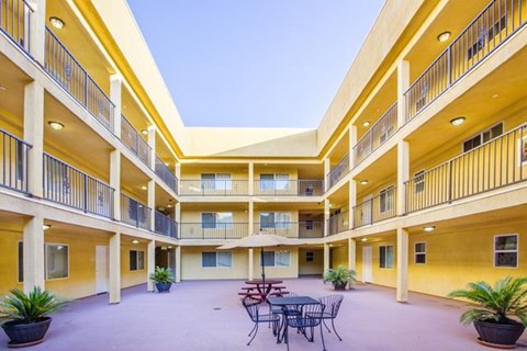 CA SYLMAR ASTORIA 