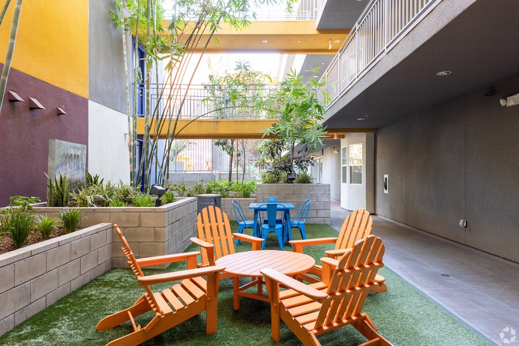 Courtyard seating at Legacy Apartments, Northridge, CA
