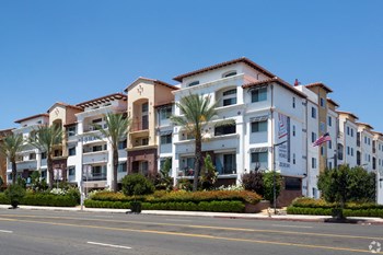 Beautiful Surroundings Beautiful Surroundings at Le Blanc Apartment Homes, Canoga Park, CA - Photo Gallery 2