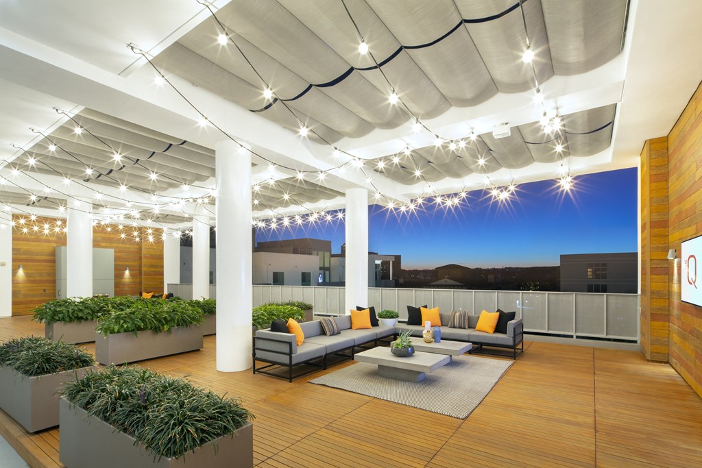 rooftop area the q variel  woodland hills ca