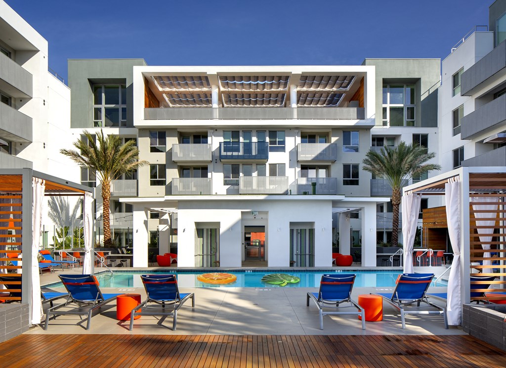 resort style pool at The Q Variel, California, 91367