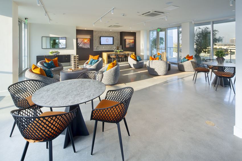 The Q Topanga Apartments, 6263 Topanga Canyon Blvd, Woodland Hills, CA