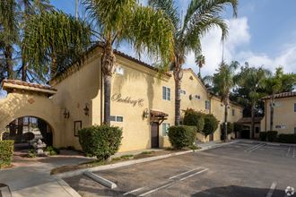 17442 Sherman Way 1-2 Beds Apartment for Rent - Photo Gallery 4