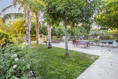 13140 Dronfield Ave 3 Beds Apartment for Rent - Photo Gallery 3