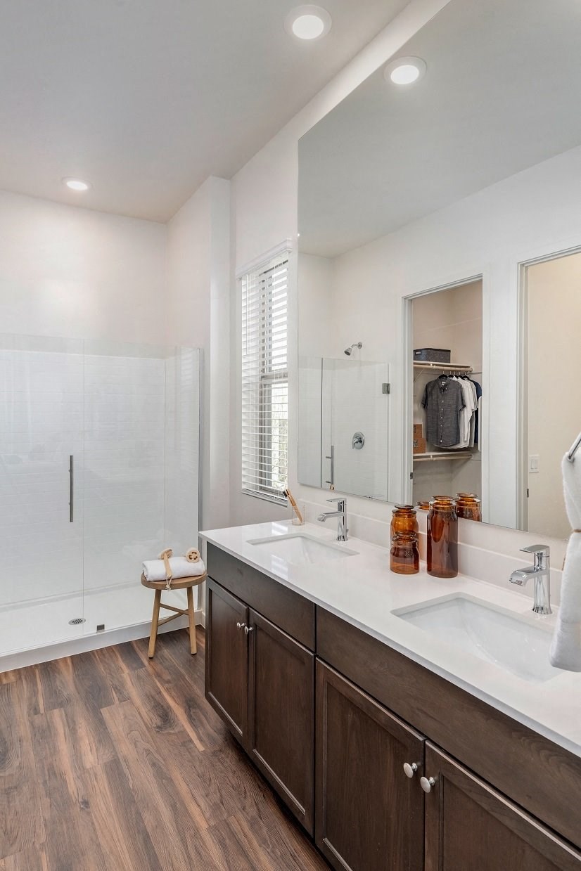 Pillar at Fountain Hills Bathrooms with walk-in showers