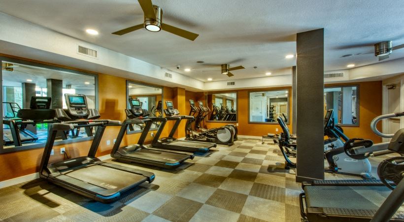 Fitness Center - Photo Gallery 1
