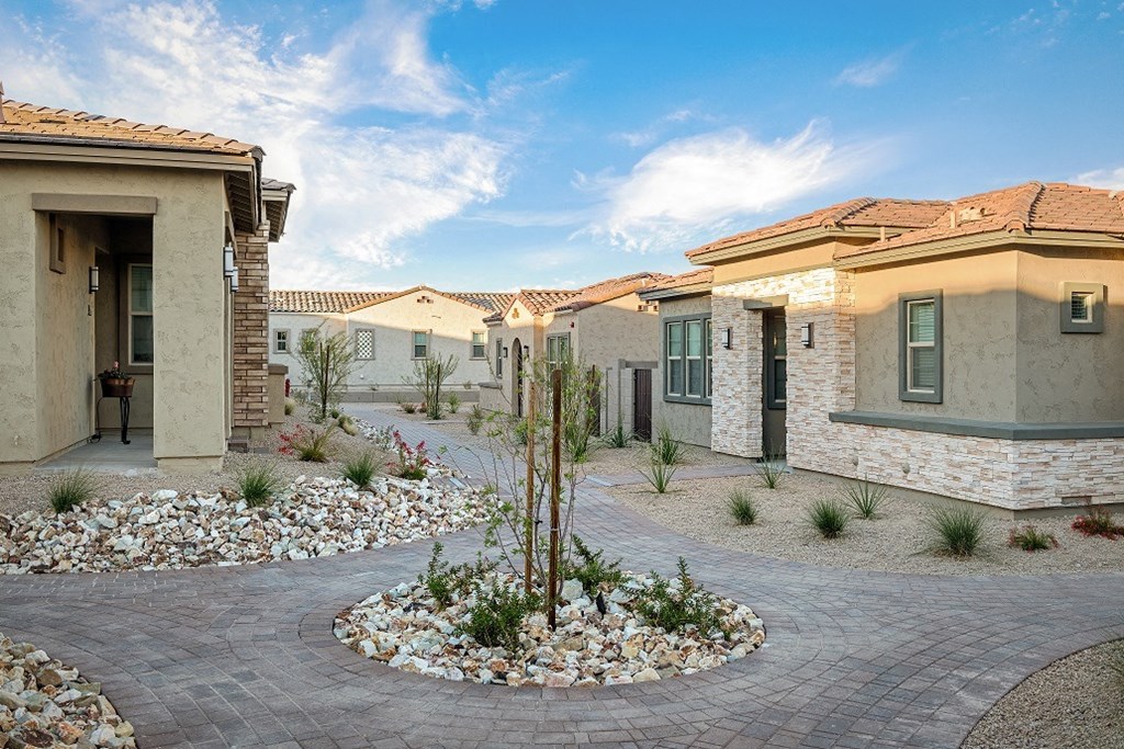 Pillar at Fountain Hills property exterior with spacious walkways