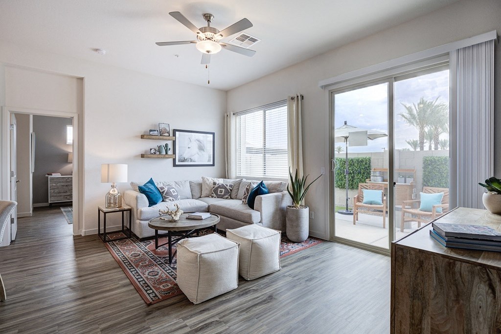 Pillar Lago is a similar property to Avilla Lago located in Peoria