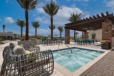 Community Pool and Spa - Photo Gallery 3