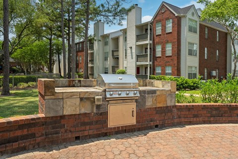 Grill, BBQ, Pool, Clubhouse