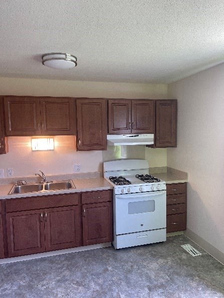 Kitchen Space at Hawthorne Place Apartments, Independence, 64056