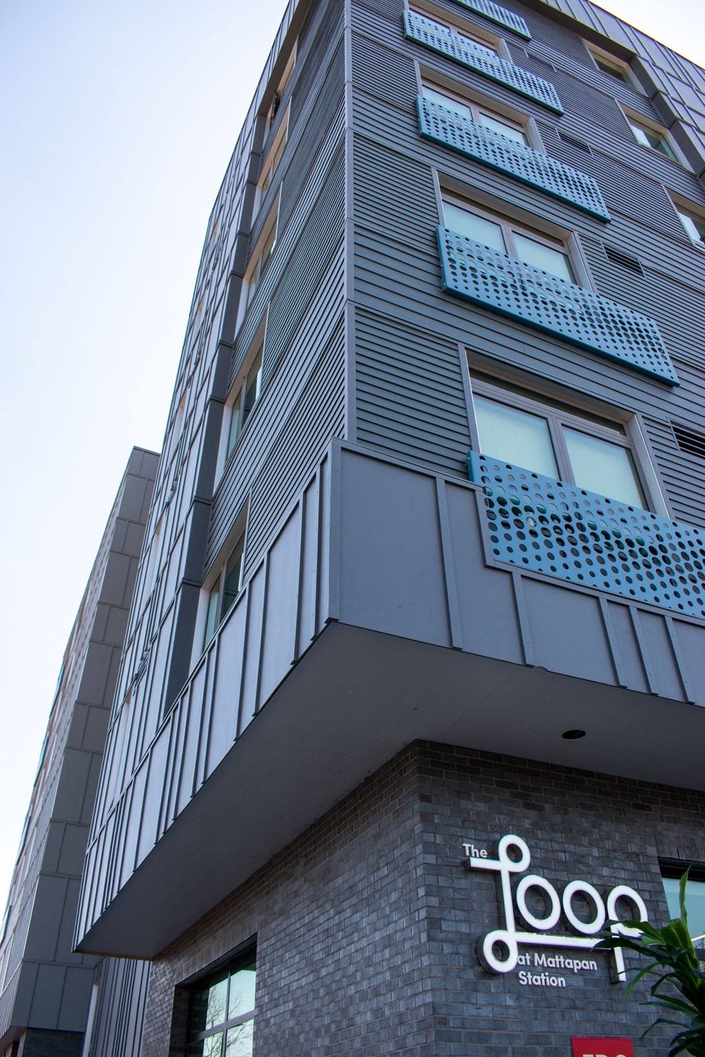 the facade of theo hotel