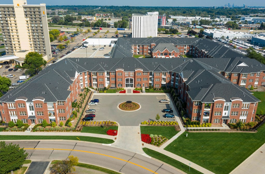 Luxury apartments in Bloomington Minnesota with brick exteriors and attached heated parking