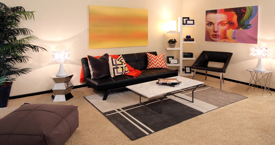 Apartments in central Omaha with spacious layout, spacious living room at Kensington Woods Apartments in Omaha, Nebraska