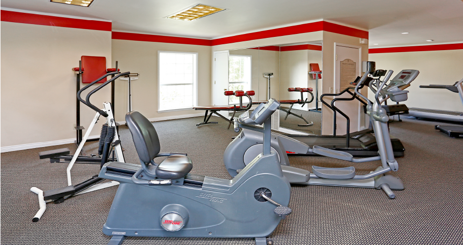 Large fitness center, 24-hour fitness center at The Vanderbilt Apartments in Omaha, Nebraska