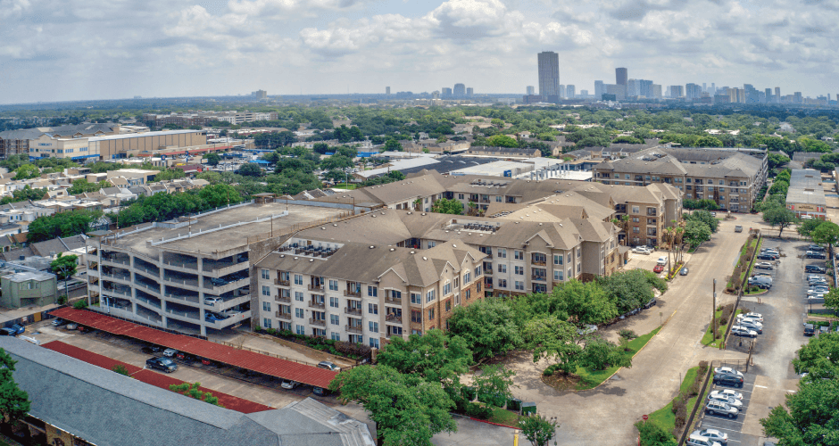 Luxury apartments in Houston Texas near the Galleria.