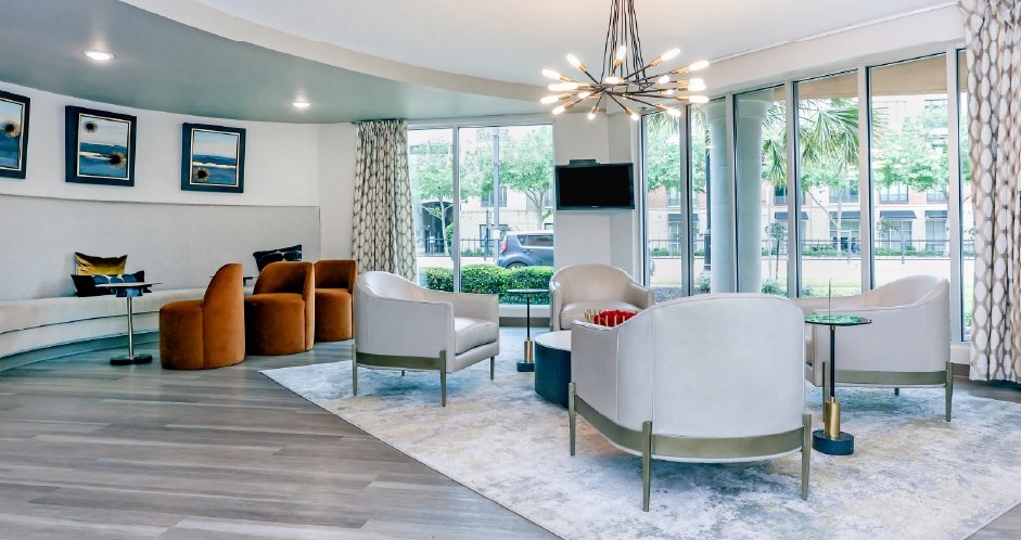 Modern chic lobby at Delante apartments in Irving Texas