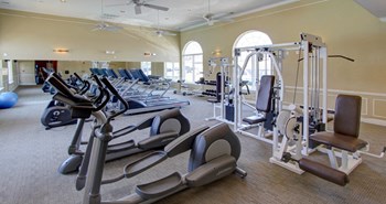 Luxury apartments with fitness center at Rockledge Oaks Apartments in Lincoln, Nebraska - Photo Gallery 13
