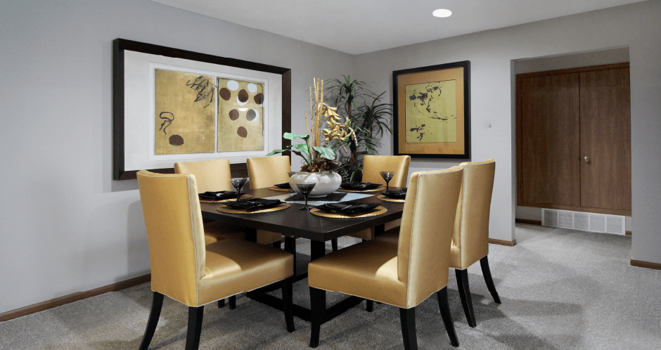 Apartment with spacious dining room, huge dining room, gray wall color, spacious apartment in Omaha, Nebraska at The Vanderbilt Apartments