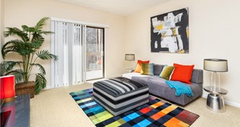 9045 Burt Street 1-2 Beds Apartment for Rent - Photo Gallery 35