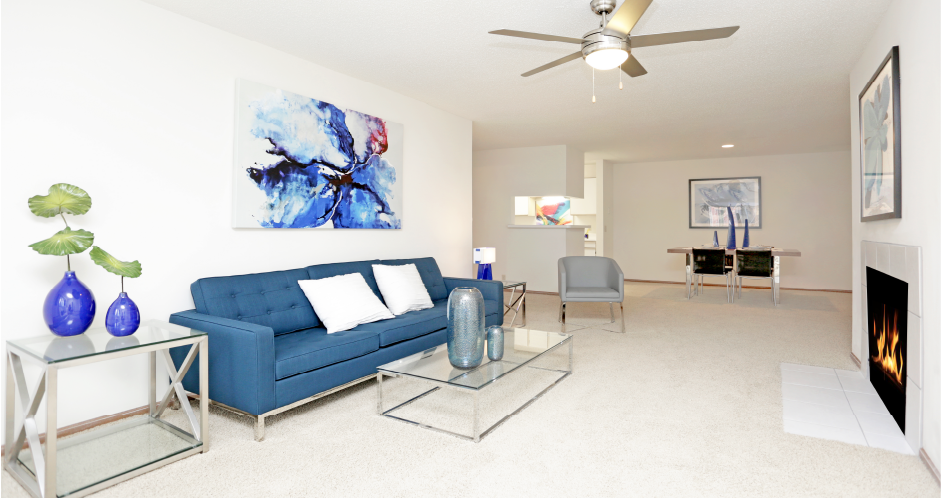 Huge apartment, spacious floor plan, spacious apartment with woodburning fireplace, spacious kitchen, spacious dining room, bright white kitchen at Tanglewood Apartments