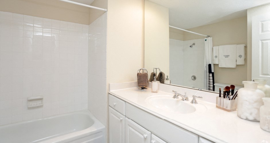 Embassy Park Apartments in Omaha, Nebraska