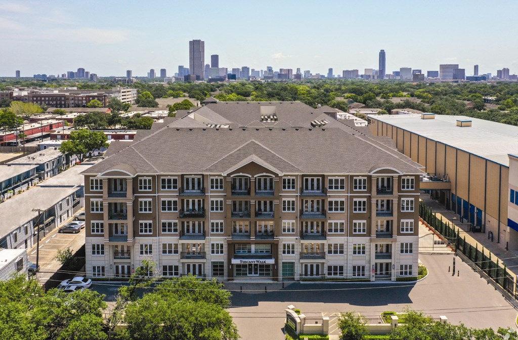 Tuscany Walk Luxury apartments near downtown Houston
