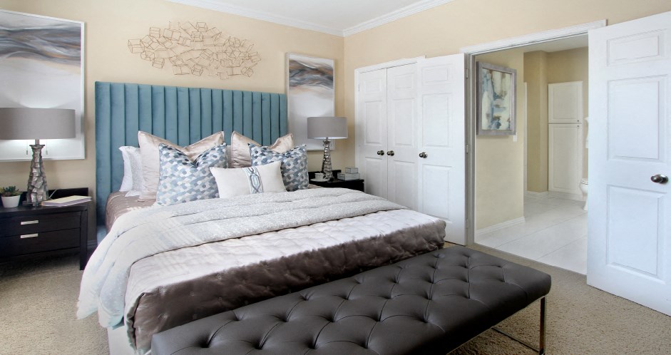 Luxury apartments with spacious bedrooms with attached bathrooms and walk-in closets at TurtleCreek apartments in West Des Moines, Iowa