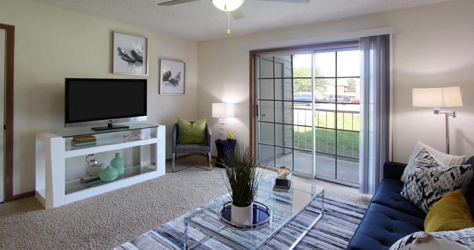 Apartments in central Lincoln Nebraska with spacious living room, spacious floor plan, spacious balcony at Tanglewood Apartments