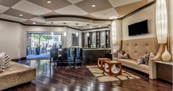 Luxury apartments with resident lounge, coffee bar, free wi-fi, internet café, conference room and catering room at Villa Piana Apartments in Dallas - Photo Gallery 21
