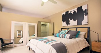 Luxury apartments with spacious bedroom in soft-loft style layout at Villa Piana Apartments in Dallas - Photo Gallery 14