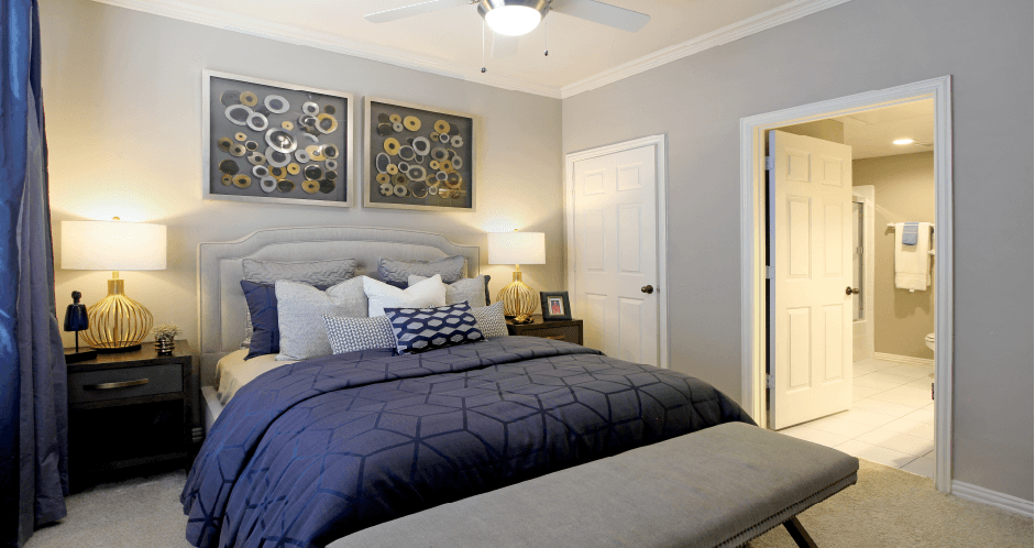 Luxury apartments with spacious bedrooms with attached bathrooms and walk-in closets at The Saxony Apartments