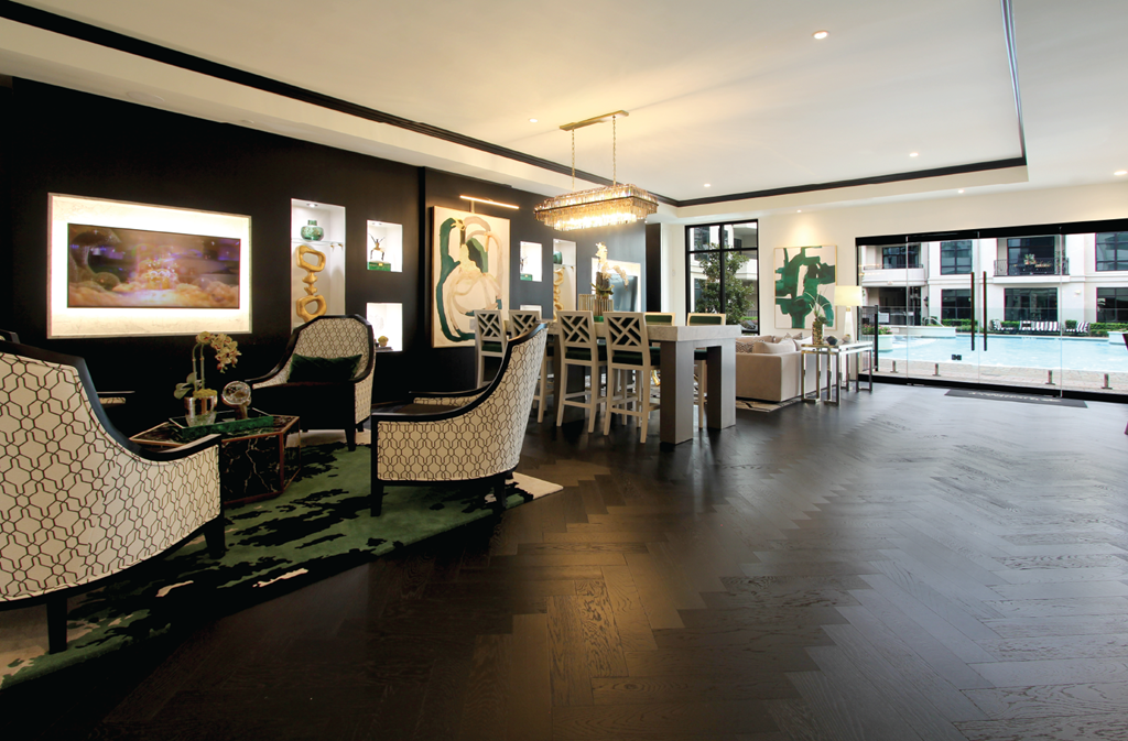 Luxury clubhouse, luxury resident lounge, luxury meeting area at Le Palais Apartments in Houston.