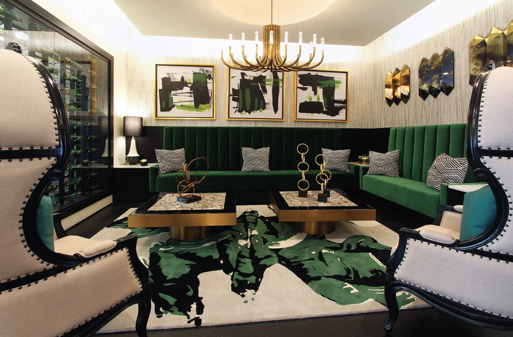 Luxury clubhouse, luxury resident lounge, luxury meeting area at Le Palais Apartments in Houston.