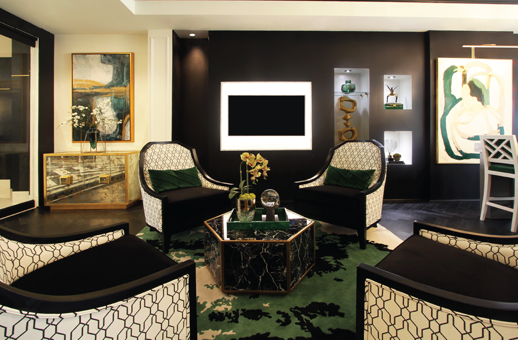 Luxury clubhouse, luxury resident lounge, luxury meeting area at Le Palais Apartments in Houston.