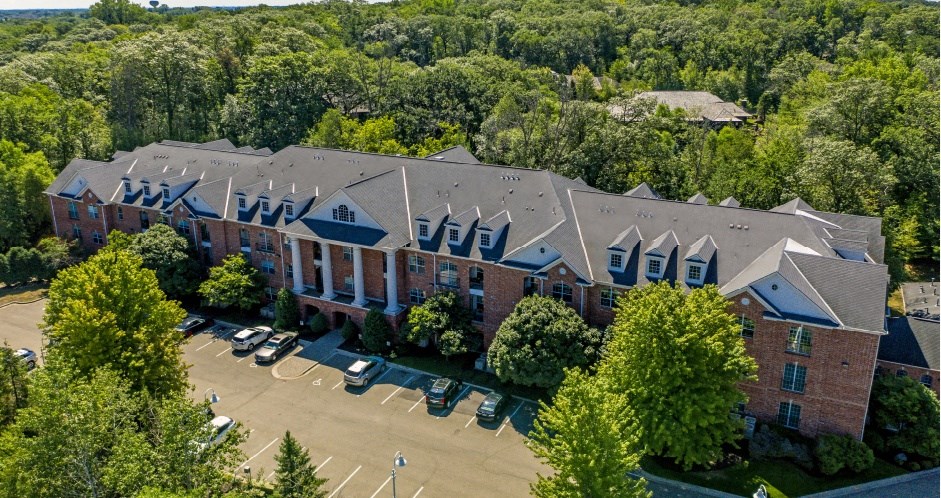 Luxury apartments next to Ridgedale Mall and Minutes from Downtown Minneapolis with beautiful scenic views at RidgeGate Apartments in Minnetonka, Minnesota