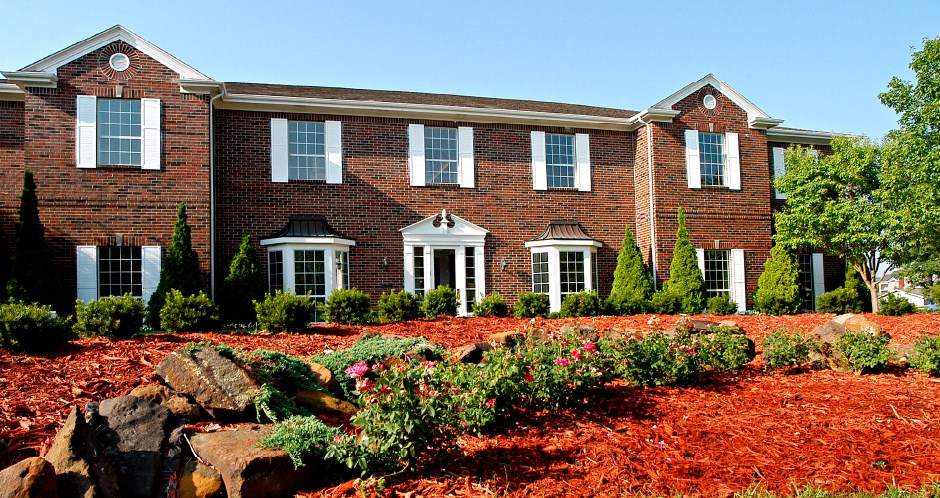 Apartments in northwest Omaha with beautiful landscaping, park-like setting, lots of trees, and scenic views at The Vanderbilt Apartments in Omaha, Nebraska