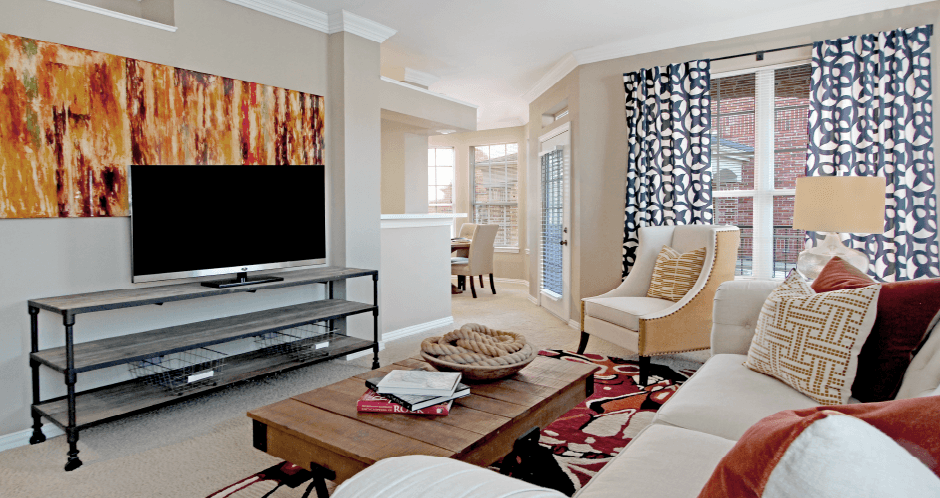 Spacious luxury apartments with bay windows, spacious dining room, spacious living room and oversized windows at The Biltmore Apartments in Omaha, Nebraska