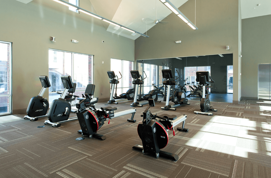 Luxury apartments in Bloomington Minnesota with multi-level fitness center at Luxembourg Apartments