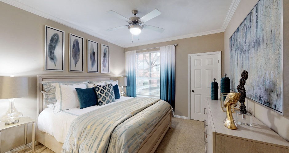 Luxury apartments with spacious bedrooms with attached bathrooms and walk-in closets at The Saxony Apartments