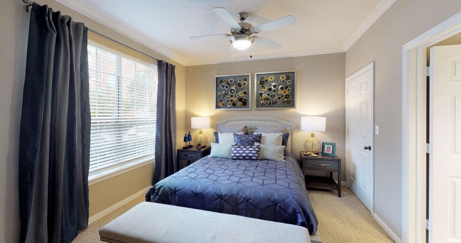 Luxury apartments with spacious bedrooms with attached bathrooms and walk-in closets at The Saxony Apartments