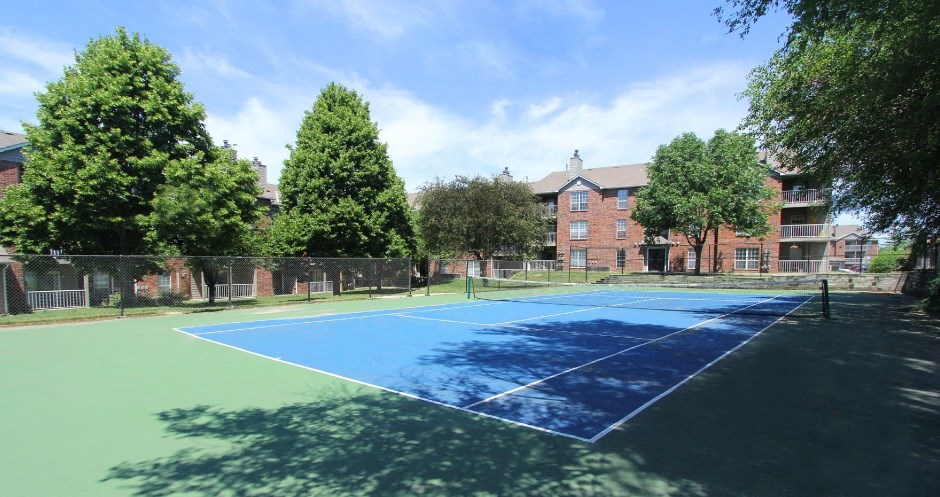 Tennis court at Tanglewood Apartments in central Lincoln, Nebraska