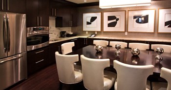 Luxury apartments with resident lounge, coffee bar, free wi-fi, internet café, conference room and catering room at Villa Piana Apartments in Dallas - Photo Gallery 34