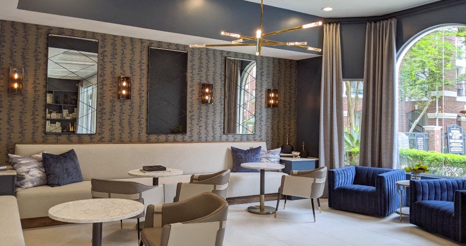 Luxury clubhouse with free wi-fi at Tuscany Apartments in Houston.