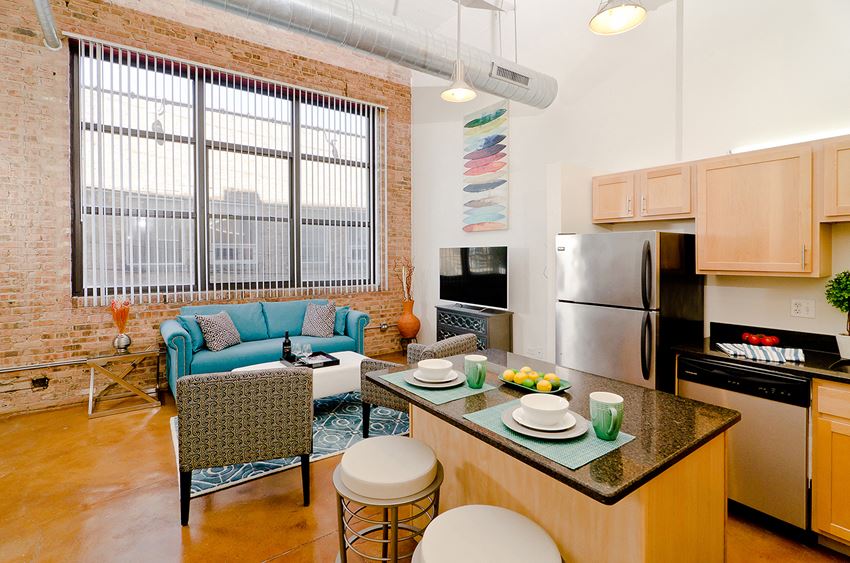 Bright and sunny Ovaltine Court Lofts. - Photo Gallery 1