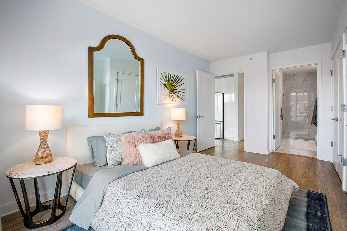 Bedroom Suite at The Apartments at Lincoln Common, Illinois