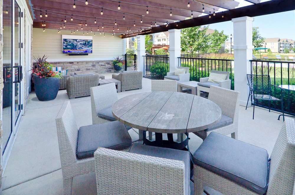 Tapestry Naperville Apartments Terrace Lounge
