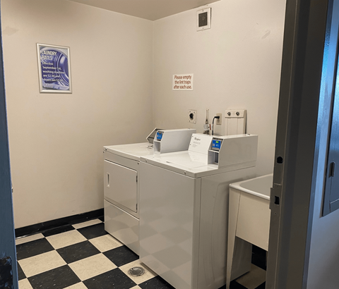 19 Plateau Crescent laundry room